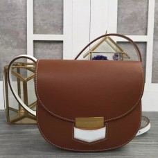 Bolso Celine Small Bicolour Trotteur en piel de becerro color castaño.