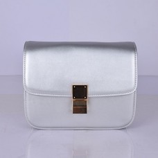 Bolso Celine Classic Box de piel de becerro con solapa, color plata.