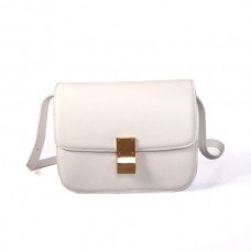 Bolso Celine Classic Box de piel de becerro con solapa, color blanco.