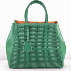Bolso Fendi 2Jours de piel Saffiiano verde con cierre
