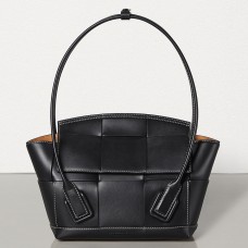 Bolso Bottega Veneta Arco 33 Intrecciato de piel de becerro negra