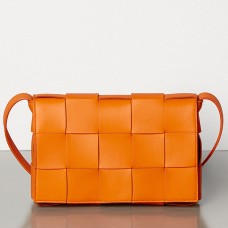 Bolso Cassette de Bottega Veneta en piel de cordero naranja