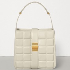 Bolso Marie acolchado de Bottega Veneta en piel de becerro blanca.