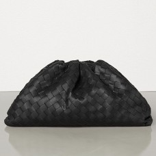 Bolso de mano Bottega Veneta The Pouch en cuero Intrecciato negro Bolso de mano Bottega Veneta The Pouch en cuero Intrecciato negro