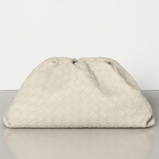 Bottega Veneta Bolso De Mano The Pouch En Piel Intrecciato Yeso