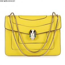 Bolso Bvlgari Serpenti GM de piel de becerro amarilla.
