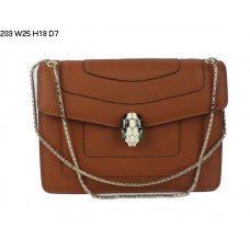 Bolso de hombro Bvlgari Serpenti de piel de becerro GM, color amarillo tierra 233 Bolso de hombro Bvlgari Serpenti de piel de becerro GM, color amarillo tierra 233
