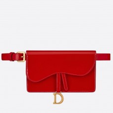 Riñonera Dior Saddle en piel charol roja.