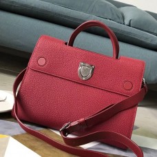 Bolso tote Dior Diorever de Dior en piel de becerro roja.