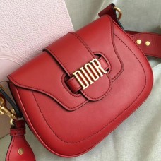 Bolso bandolera Dior D-Fence en piel de becerro roja.