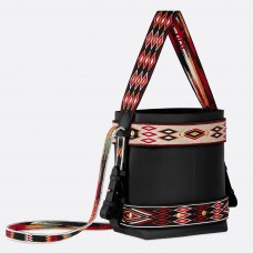 Bolso hobo Diorodeo de Dior en piel de becerro negra