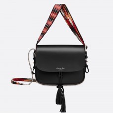 Bolso Dior Diorodeo con solapa en piel de becerro negra.