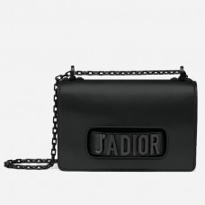 Bolso Dior J'Adior con solapa en piel de becerro negra ultramate.