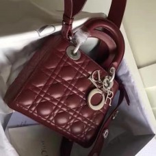Bolso Dior My Lady Dior en piel de cordero color burdeos. Bolso Dior My Lady Dior en piel de cordero color burdeos.