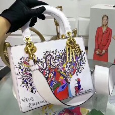 Bolso Lady Dior mediano de Dior con estampado de árbol de Niki De Saint Phalle.