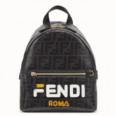 Mini mochila Fendi de tela negra brillante