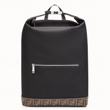 Mochila rectangular Fendi de nailon negro